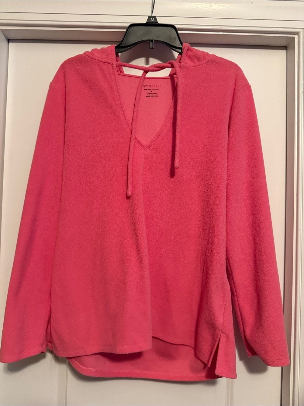 New York & Company Bright Pink V-Neck Hoodie Pullover